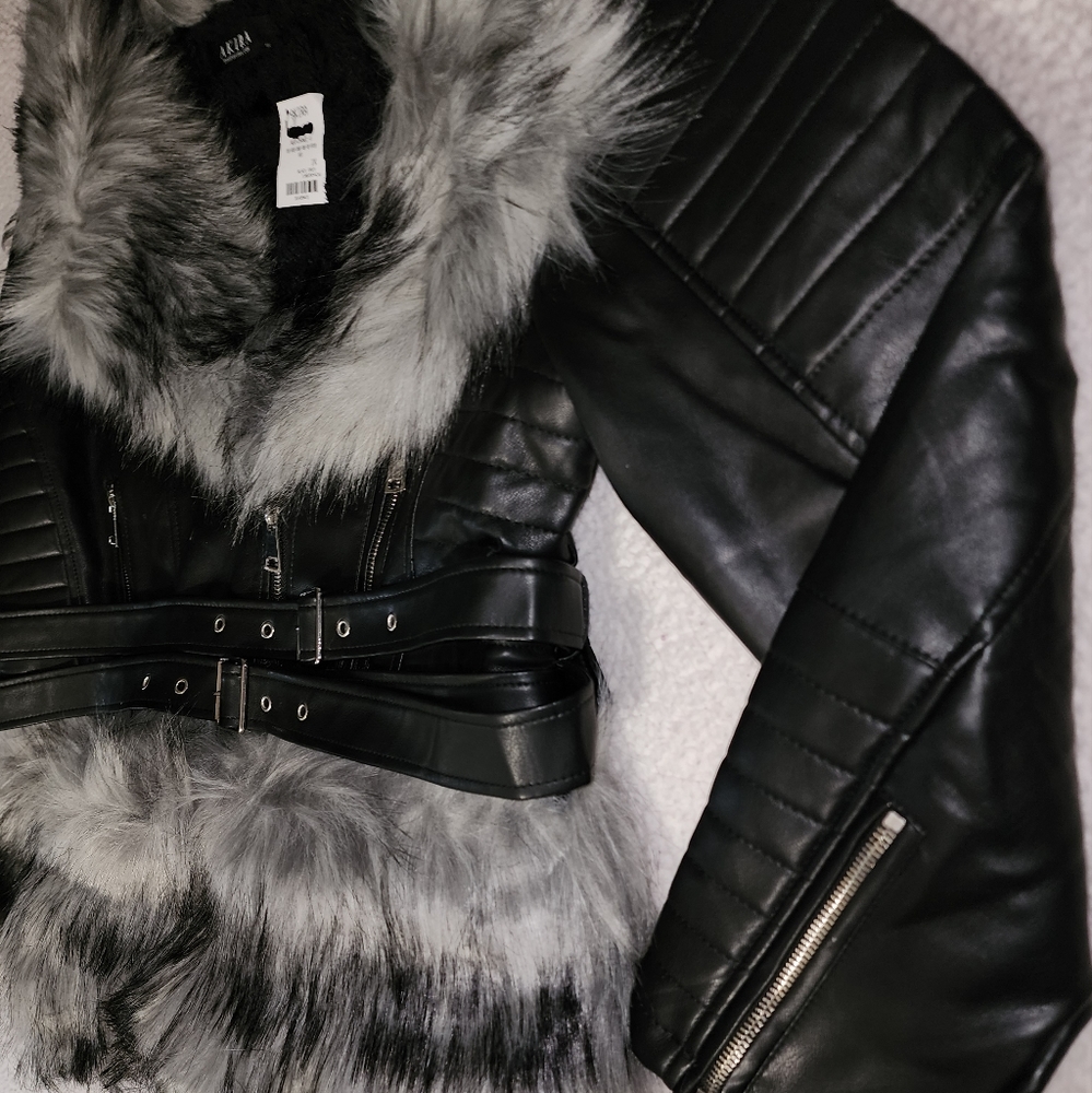 NWT Akira Gorgeous Black Pleather Faux Fur Jacket - Picture 5 of 11